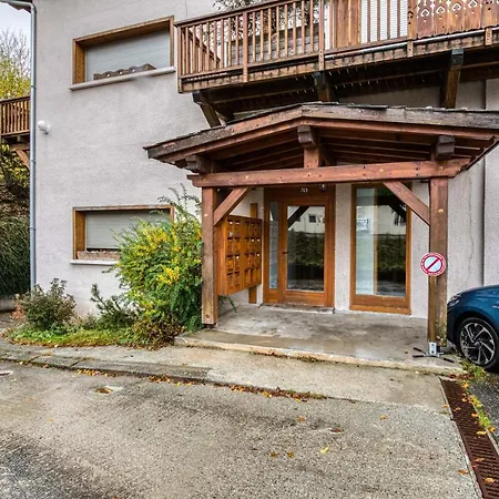 Cocoon In Apartment *