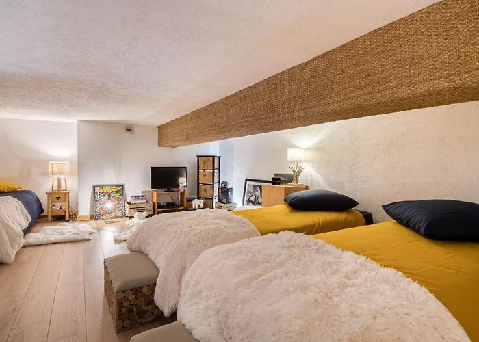 Cocoon In Apartment *